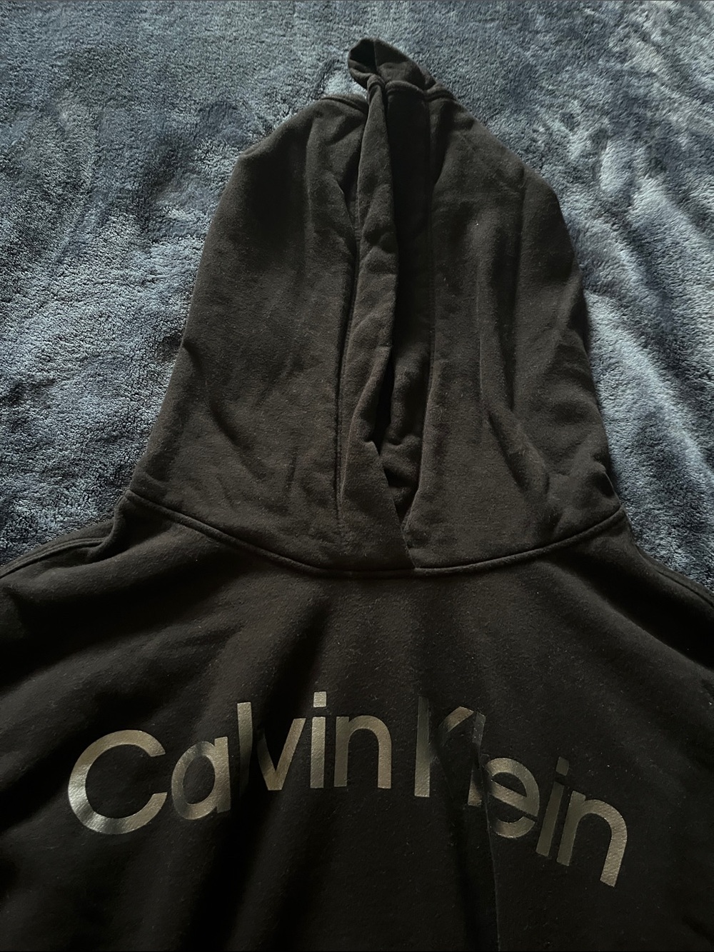 3X Calvin Klein Black Hoodie with black metalic Logo & kangaroo pocket - Picture 2 of 6